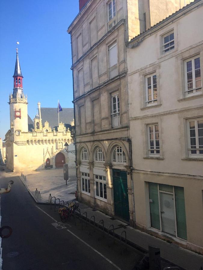Hotel De Ville 2 Avec Parking ลาโรแชล ภายนอก รูปภาพ